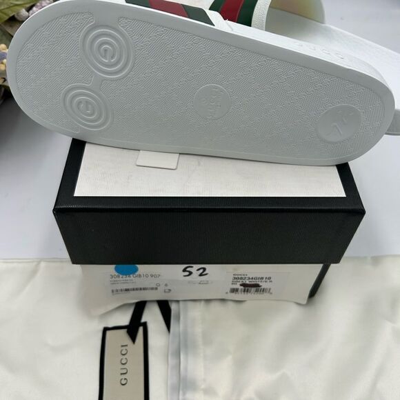 Men’s Gucci, pursuit, red, white and green pool slides size 6, made in Italy - Picture 8 of 9